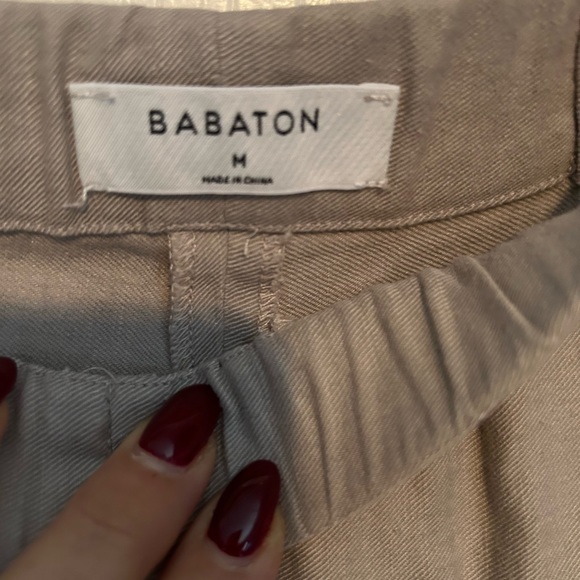 Aritzia linen joggers. - Picture 2 of 2